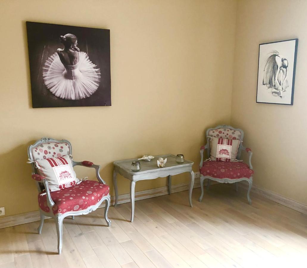 Ecole De Mathuna De Marigny Brizay מראה חיצוני תמונה